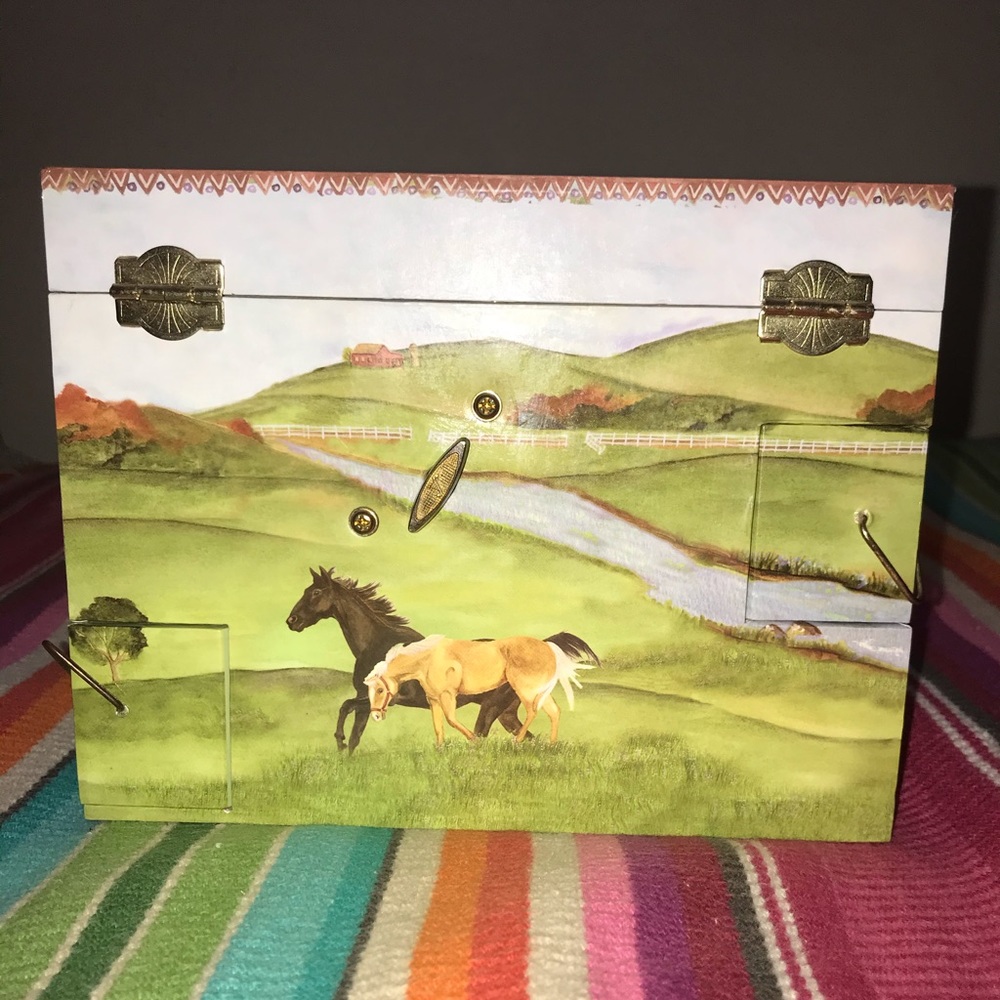 Musical Jewelry Box - Picture 5 of 5